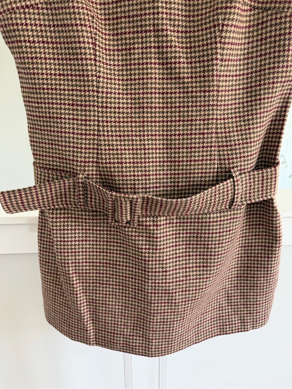 Commense Sleeveless Houndstooth Belted Mini Dress - Picture 6 of 8